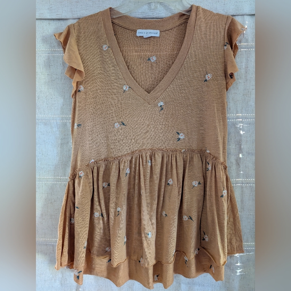 Floral Tan White Daisies Floral Women's Top Sz Small Spring Summer Peplum